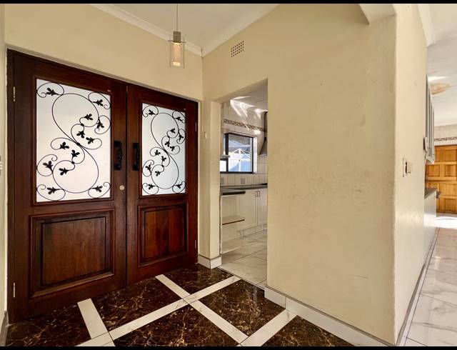 6 BEDROOM FREESTANDING SOLD IN BASSONIA